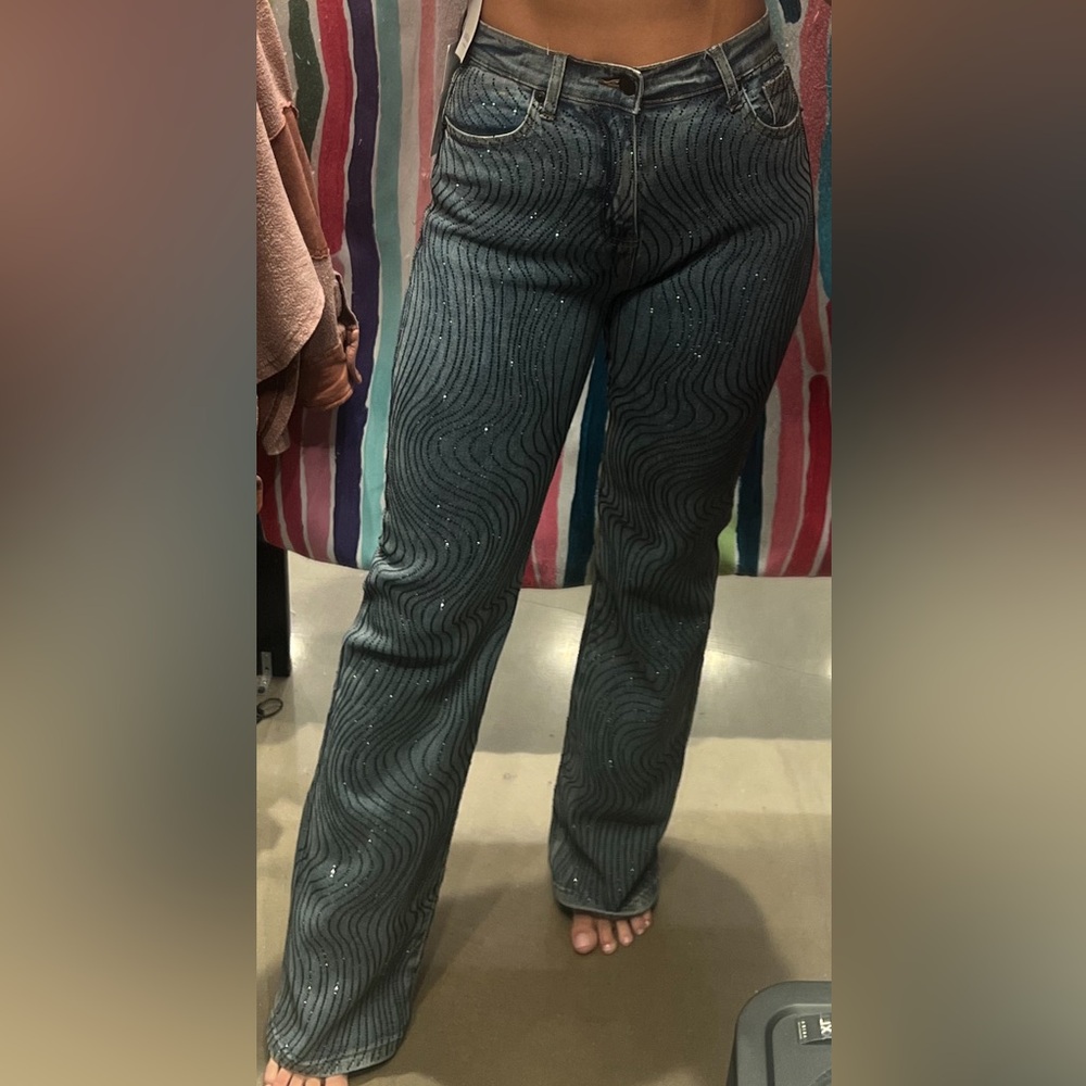 Shop Akira black diamond jeans. Size 3. Worn once.